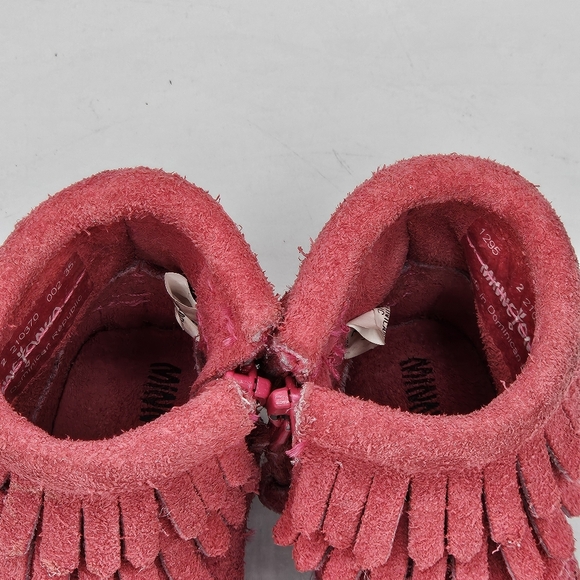 Minnetonka pink suede double Fringe baby booties size 2 - Picture 4 of 16